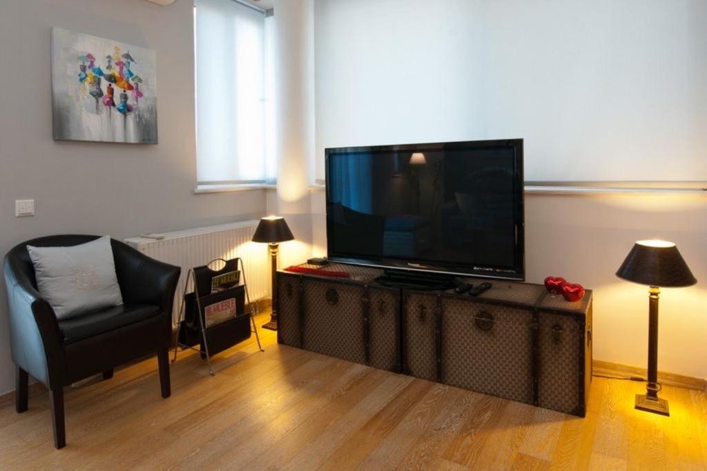 Acropolis Luxury Apartment With Balcony 아테네 외부 사진